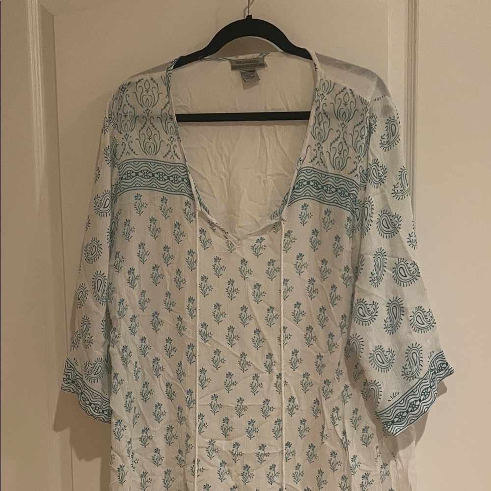 Women's Blue and White Patterned Top. Beautiful boho top